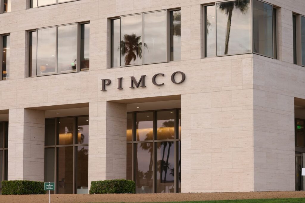 Understanding PIMCO's Business Model